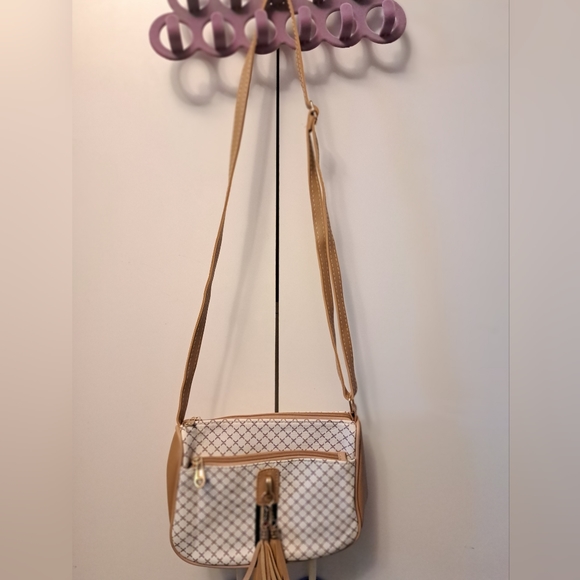 New Sling bag - Picture 4 of 4